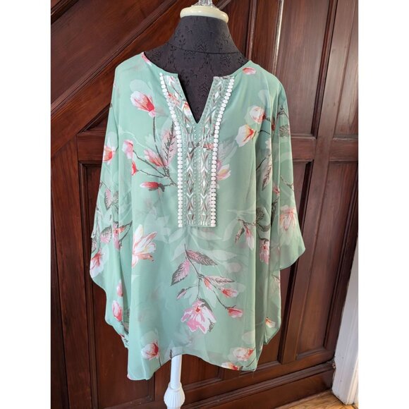 Belle Kim Gravel Green Floral Beaded Tunic Top Embroidered VNeck Bell Sleeves 2x - Picture 1 of 5